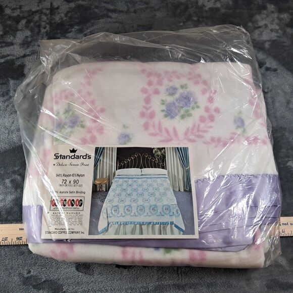 NIP Rare  Standard Coffee Company Floral Satin Trimmed Blanket Pink Purple... - Picture 1 of 8